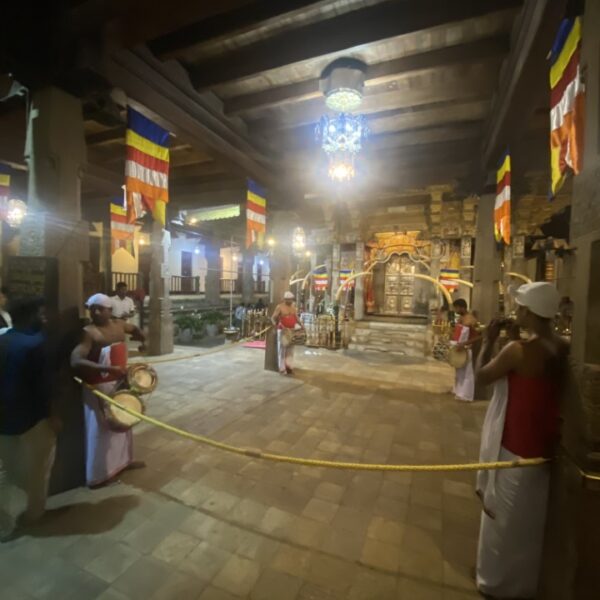 Kandy Evening Rituals