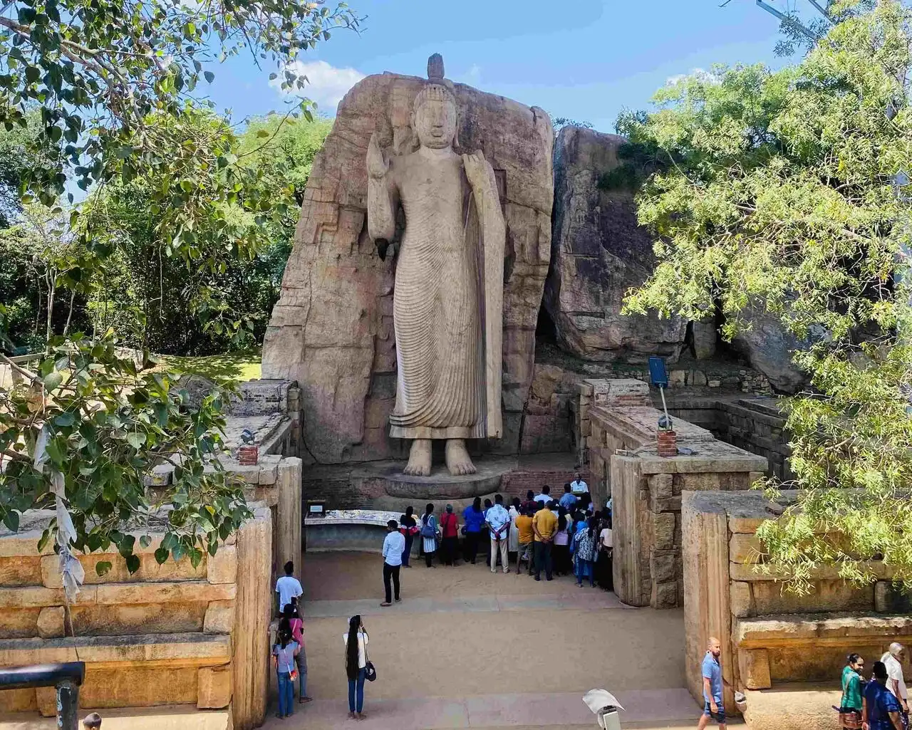 Aukana Buddha Statue