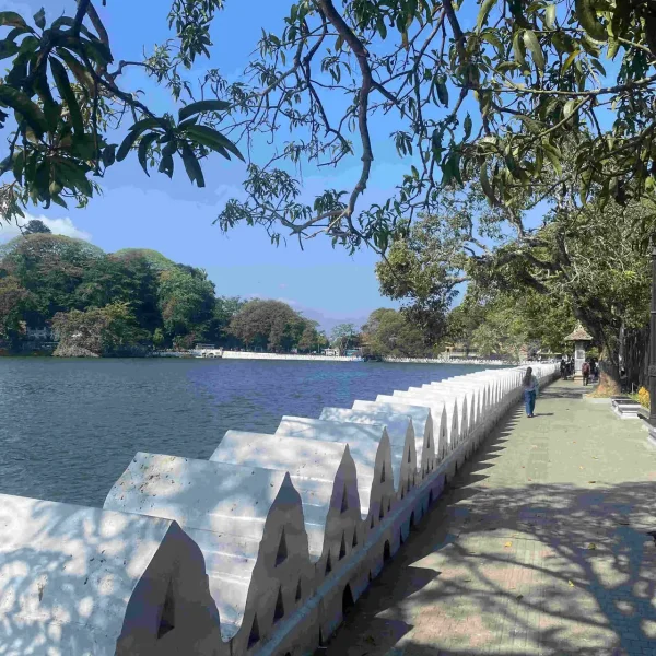 Kandy Lake Round